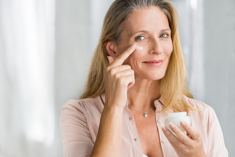 What Happens to Skin When You Use Anti-Aging Cream Daily?