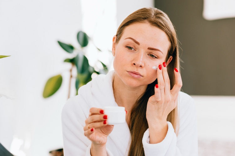 How to Get Glowing Skin with the Best Moisturizer for Dry Skin?