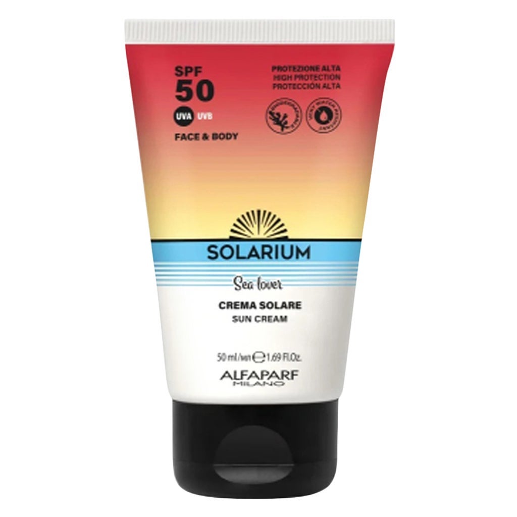 https://media.myaster.com/images/products/1065033/solarium-travel-set-with-spf50-sun-cream-50ml-aftersun-with-tan-extender-face-body-cream-50ml/1065033_2.jpg