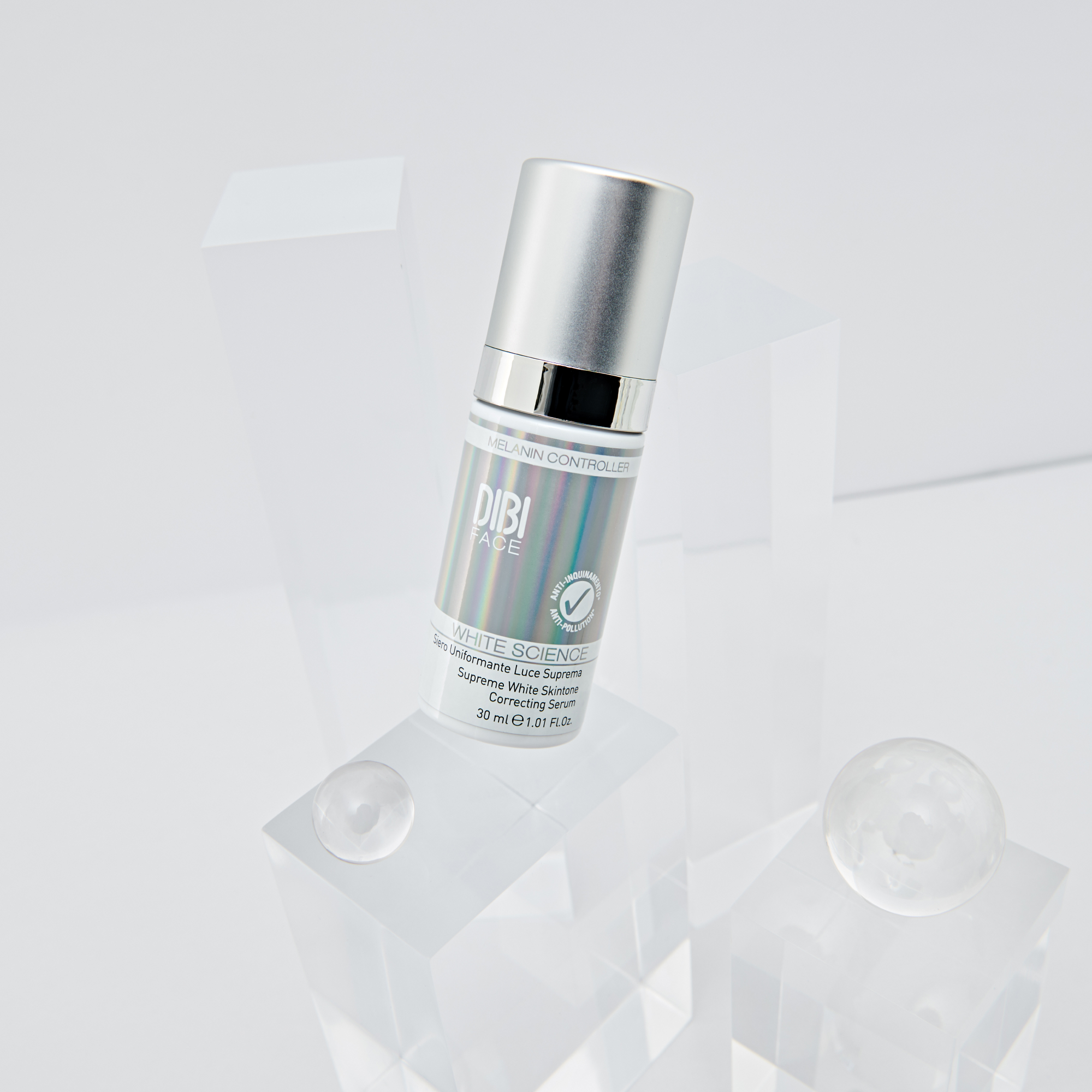 https://www.dibimilano.com/sites/default/files/media-image-p/DIBI_WhiteScience_SieroUniformanteLuceSuprema_PF013690_01.png