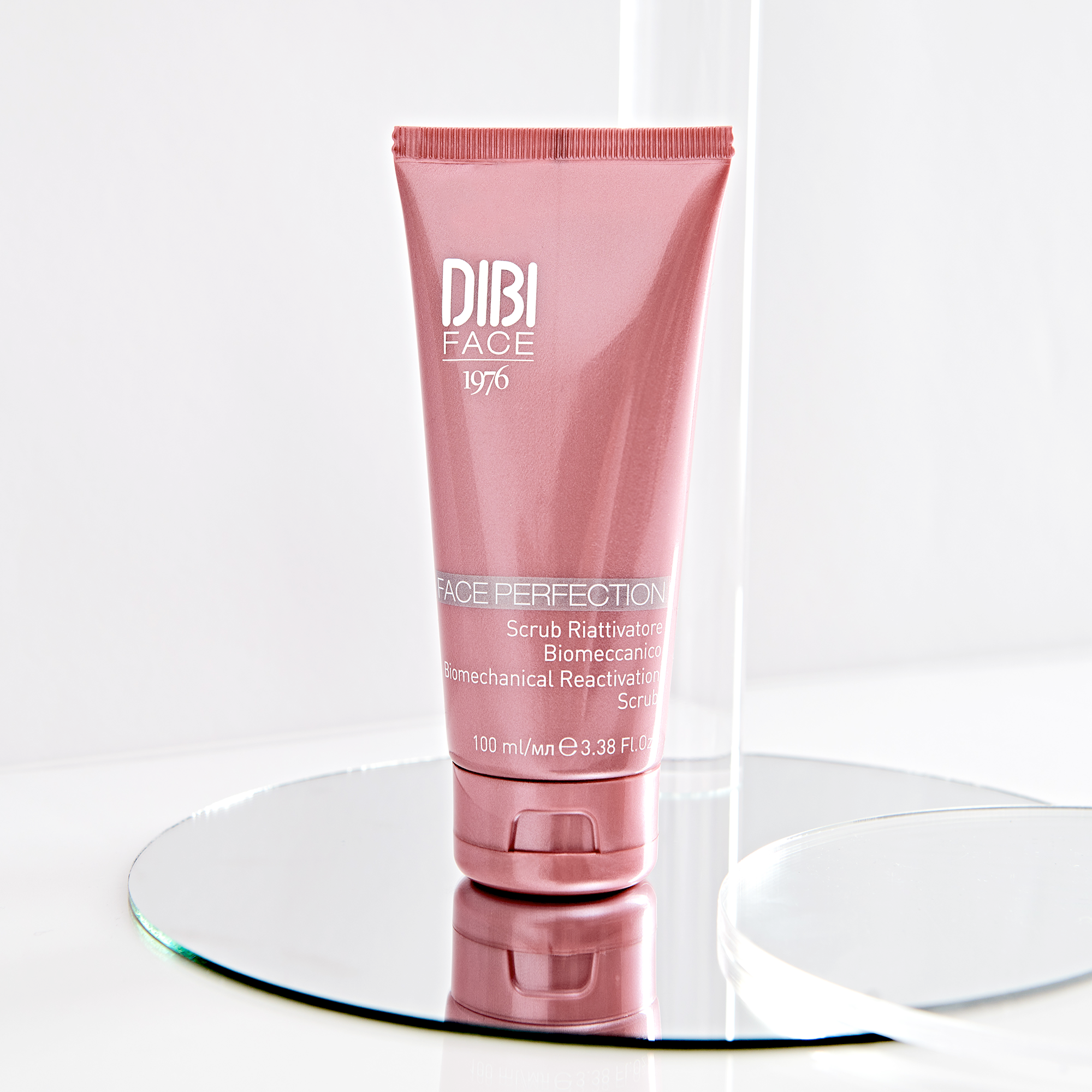 https://www.dibimilano.com/sites/default/files/media-image-p/Face_Perfection_Scrub_riattivatore_PF020234_00.png